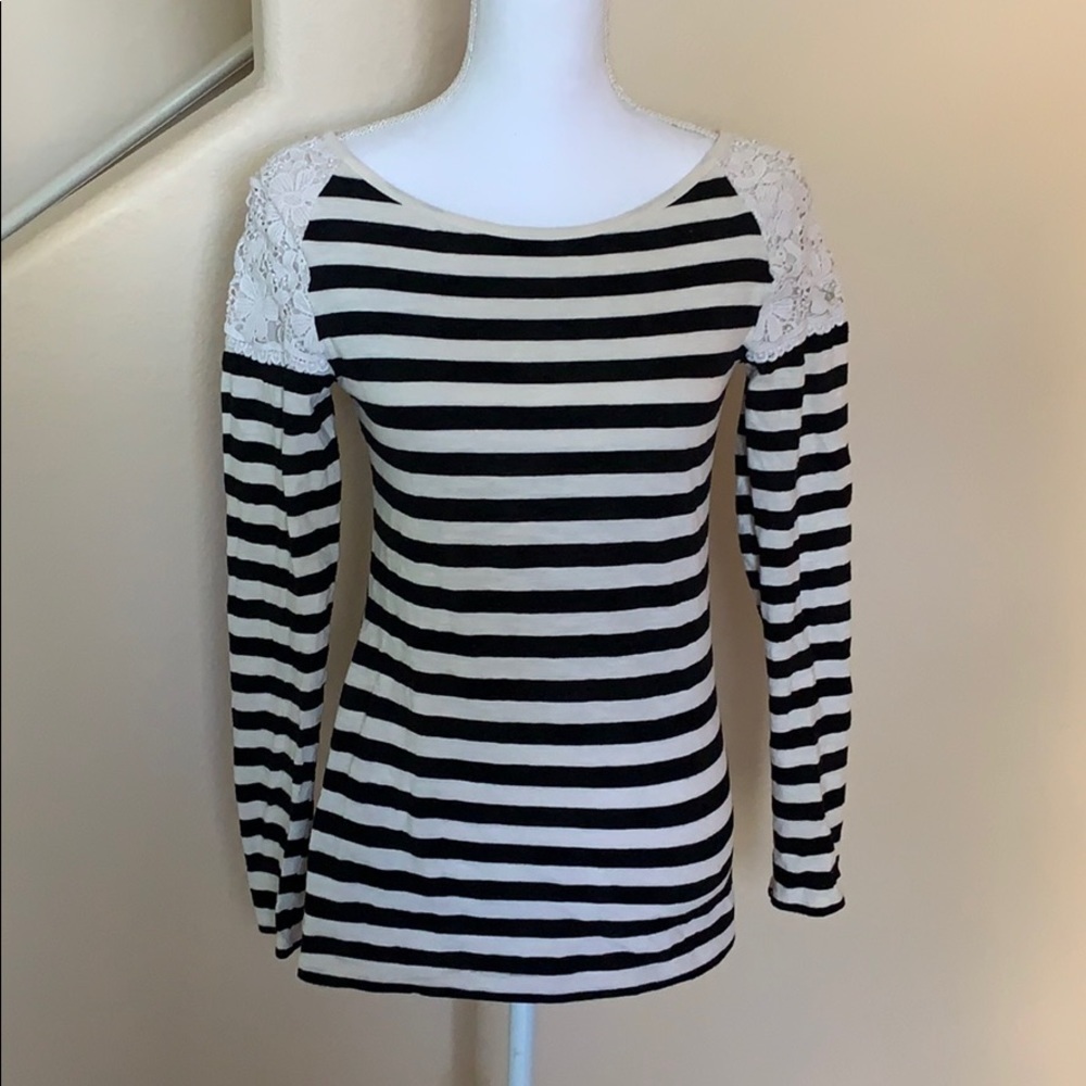 Loft striped with lace shoulders top